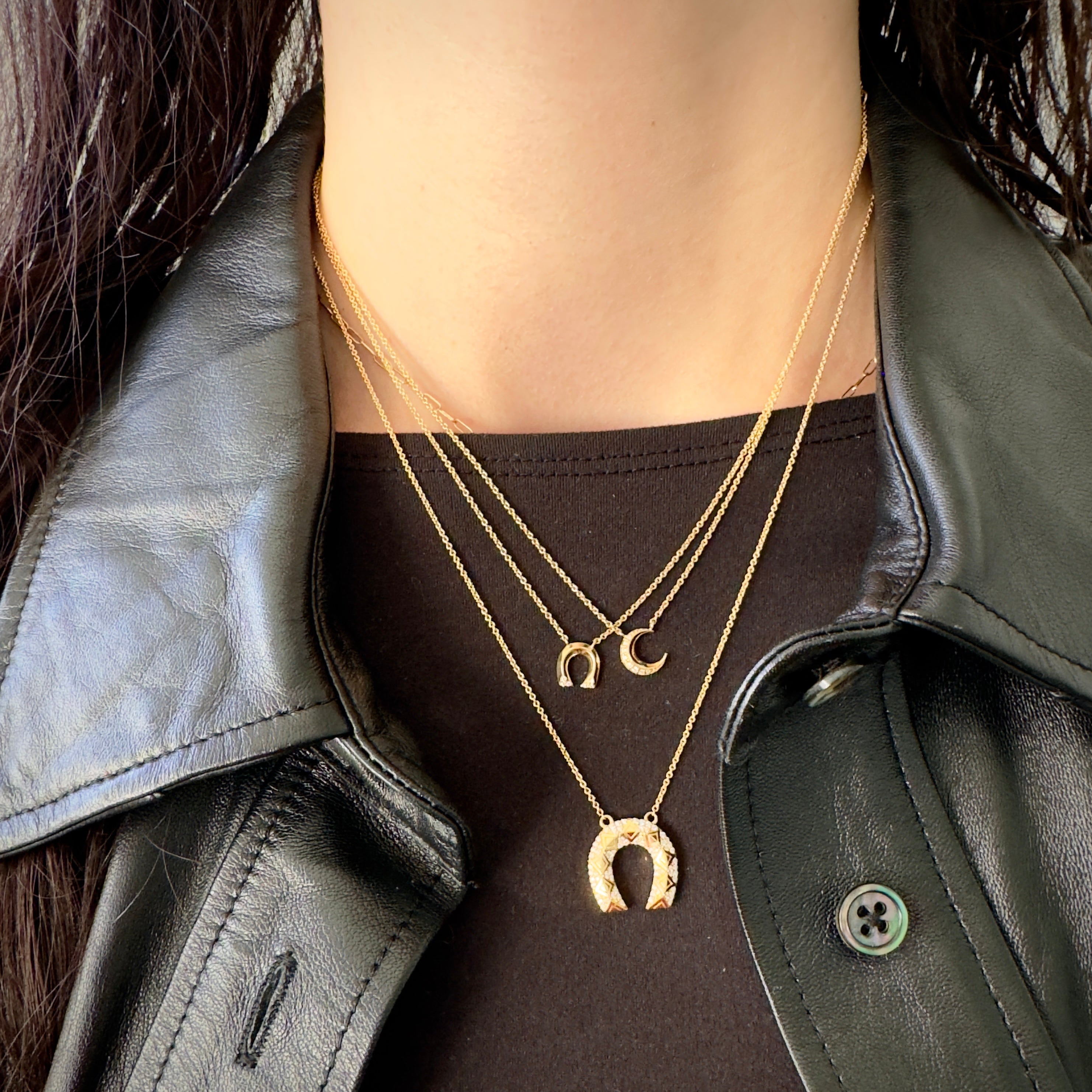 Harwell Godfrey 18k Diamond Tiny Moon Pendant Necklace -16/18