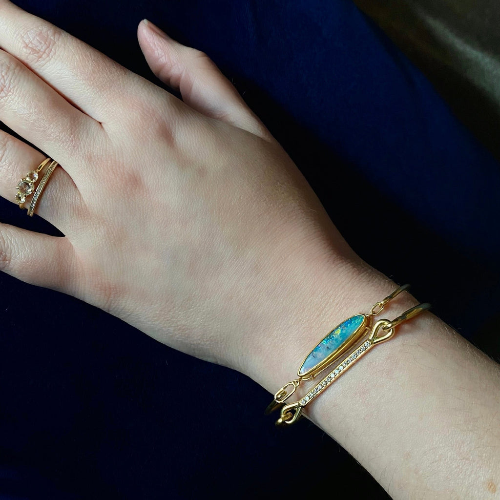 Tura Sugden 18k Yellow Gold Single Line Pave Diamond Needle Eye Cuff Bracelet