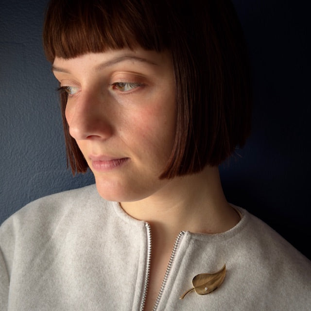 Vintage 14k Gold Leaf With Diamond Brooch