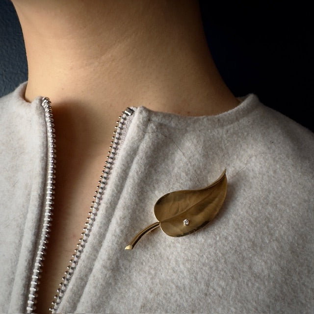 Vintage 14k Gold Leaf With Diamond Brooch